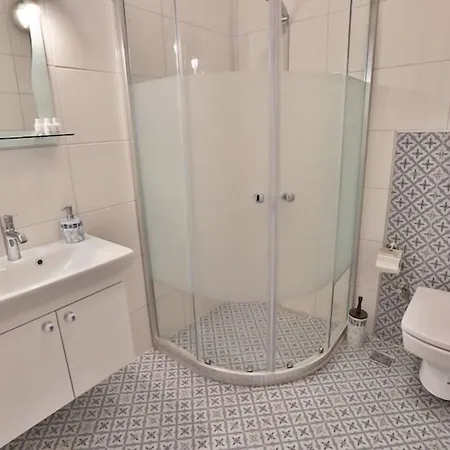 Hotel Emre 10 2*